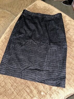 LOFT Black Textured Grid Pencil Skirt
